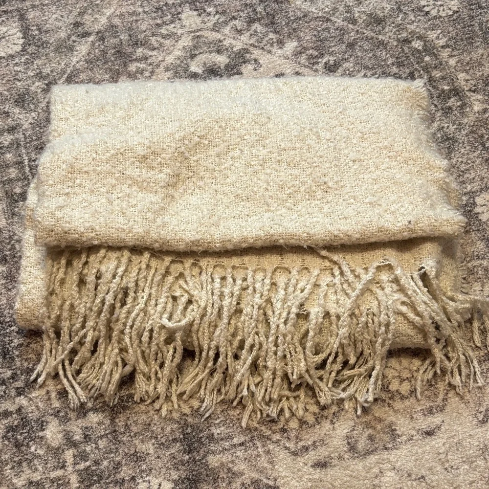 Women’s Cream Scarf